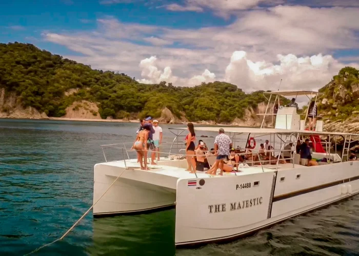 Catamaran private tour From Montezuma